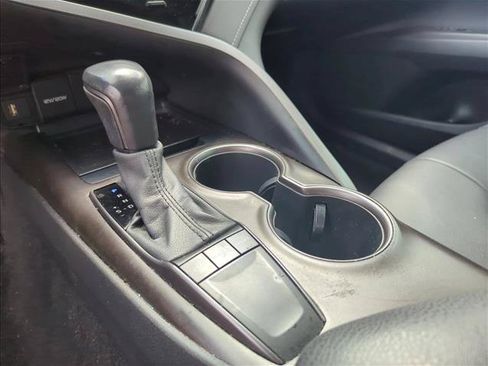 Used 2023 Toyota Camry SE w/ Convenience Package FWD image 18