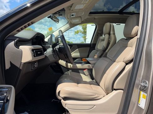 Used 2020 Lincoln Aviator Reserve w/ Equipment Group 201A AWD/4WD image 13