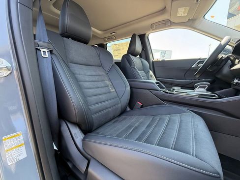 New 2026 Mitsubishi Outlander AWD image 18