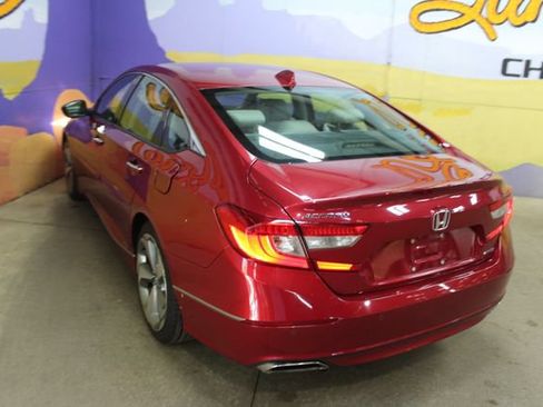 Used 2018 Honda Accord Touring image 6