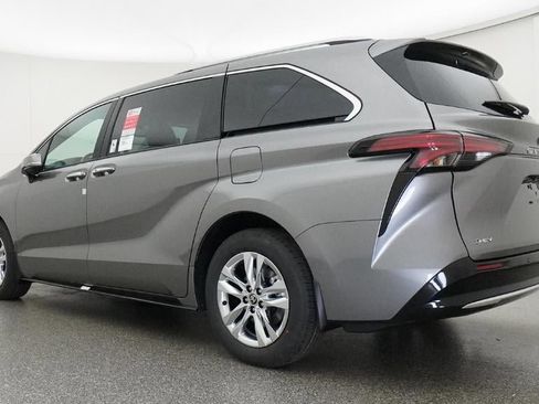 New 2026 Toyota Sienna Limited image 21