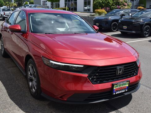 Used 2024 Honda Accord EX image 3