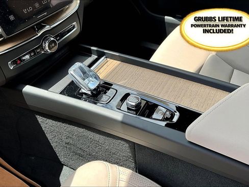 New 2026 Volvo XC60 B5 Plus w/ Protection Package Premier image 21