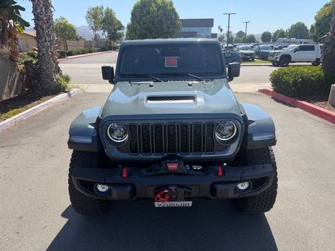 Used 2026 Jeep Wrangler Unlimited Rubicon AWD/4WD image 3