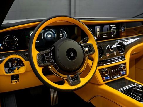 Used 2025 Rolls-Royce Spectre Black Badge w/ Spectre Enhancement Package image 32