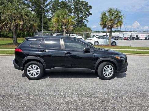 Used 2022 Toyota Corolla Cross L FWD image 30