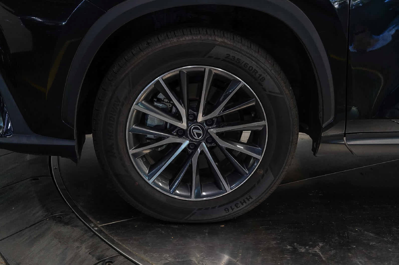 Used 2025 Lexus NX 350h AWD w/ Accessory Package (2T) image 9