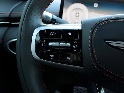 New 2026 Genesis GV70 3.5T Sport Prestige AWD/4WD image 16
