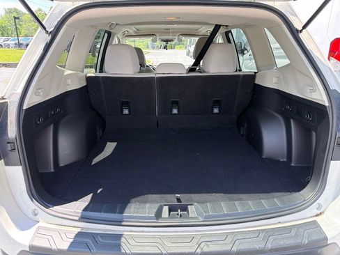 Used 2019 Subaru Forester Premium w/ All-Weather Package AWD/4WD image 20
