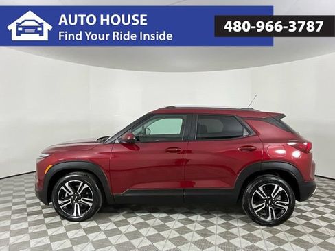 Used 2024 Chevrolet TrailBlazer LT w/ Convenience Package image 8