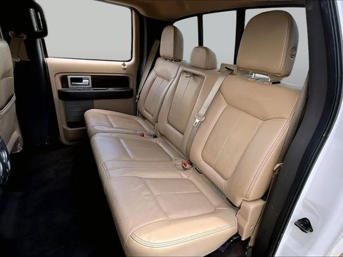 Used 2014 Ford F150 Lariat w/ Equipment Group 502A Luxury RWD image 17