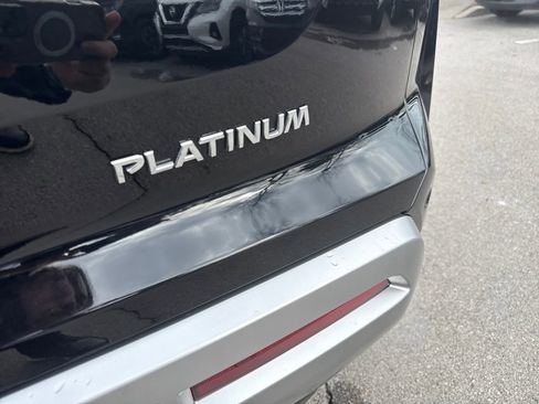Used 2025 Nissan Pathfinder Platinum image 42