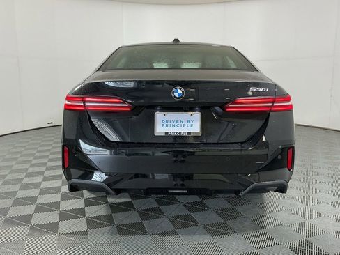 New 2026 BMW 530i w/ M Sport Package RWD image 6
