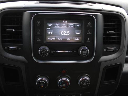 Used 2018 RAM 2500 Tradesman w/ Chrome Appearance Group image 27