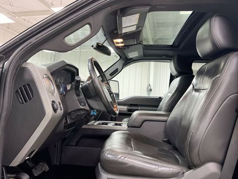 Used 2011 Ford F250 Lariat image 20