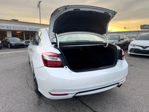 Used 2017 Honda Accord EX-L image 48