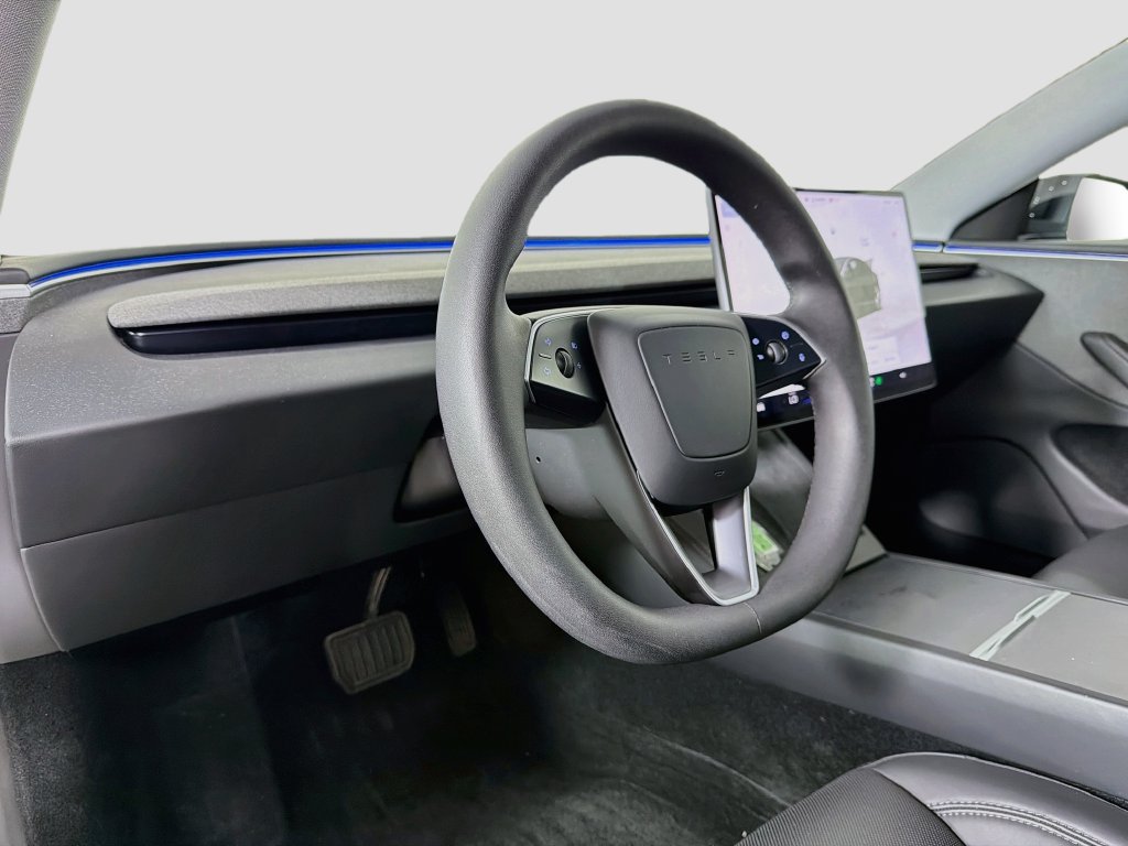 Used 2024 Tesla Model 3 Standard Range RWD image 9