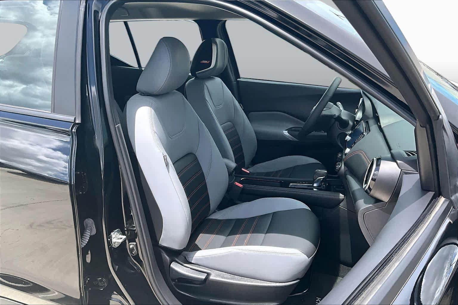 Used 2024 Nissan Kicks SR w/ SR Premium Package FWD image 9