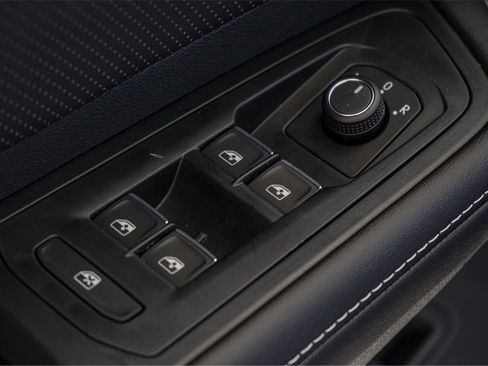 New 2026 Volkswagen Atlas SE image 17