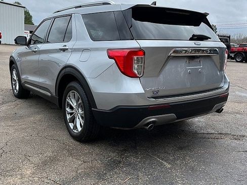 Used 2021 Ford Explorer Limited w/ Equipment Group 301A image 5