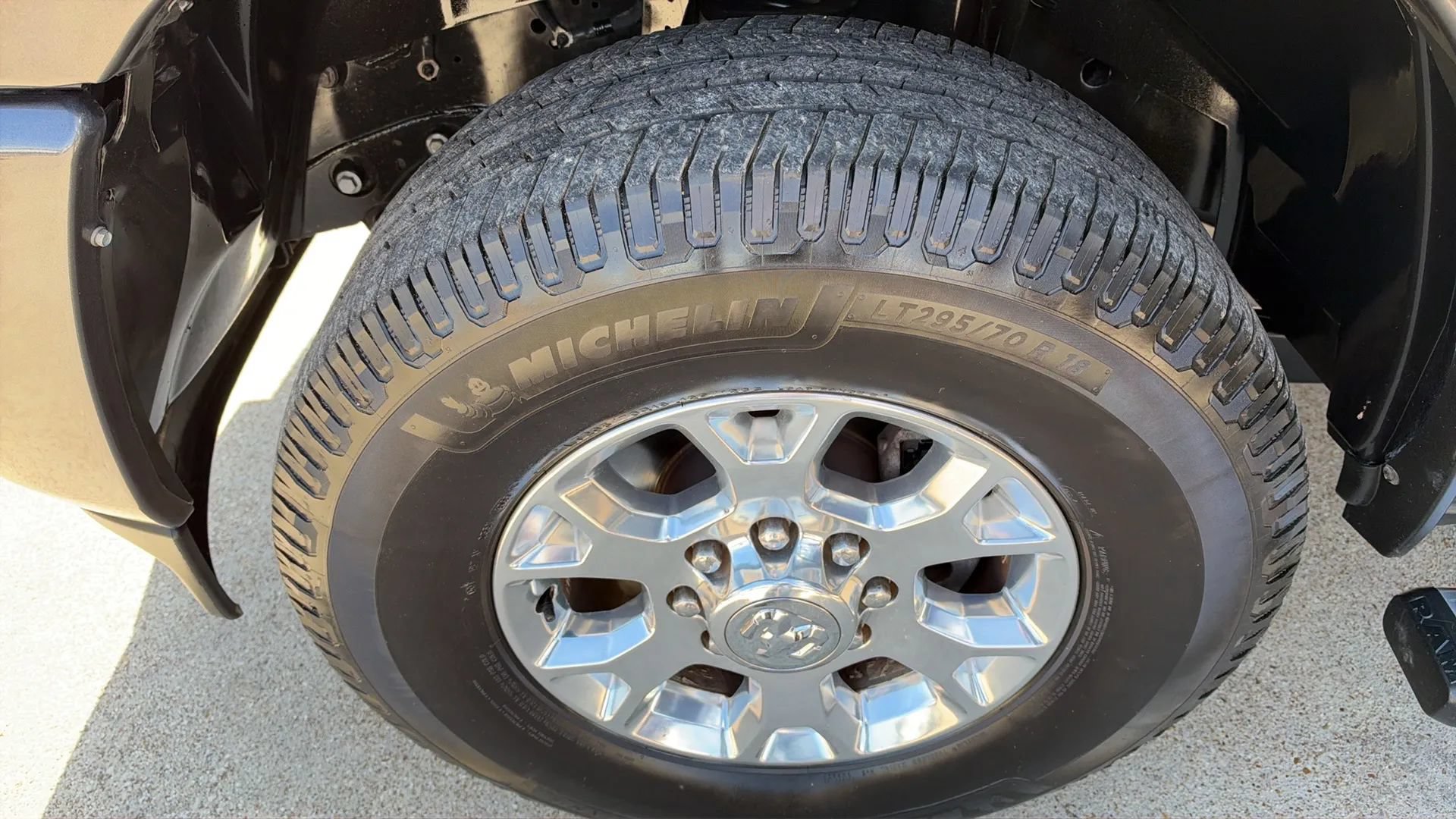 Used 2023 RAM 3500 Laramie AWD/4WD image 23