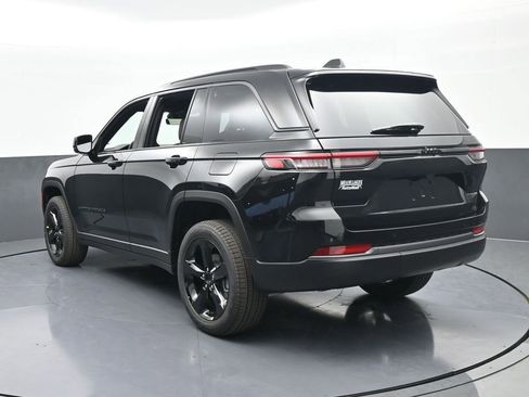 New 2026 Jeep Grand Cherokee Limited w/ Limited Altitude Package RWD image 4