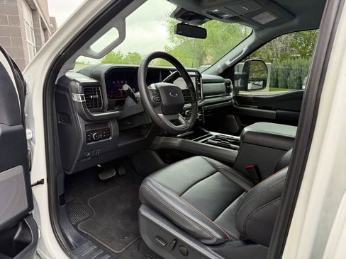 Used 2025 Ford F350 Lariat AWD/4WD image 35
