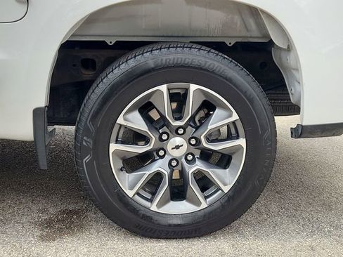 Used 2023 Chevrolet Silverado 1500 RST RWD image 32