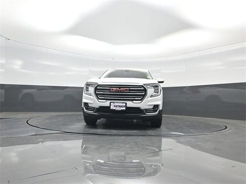 Used 2024 GMC Terrain SLT image 51