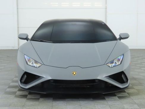 Used 2023 Lamborghini Huracan EVO image 2