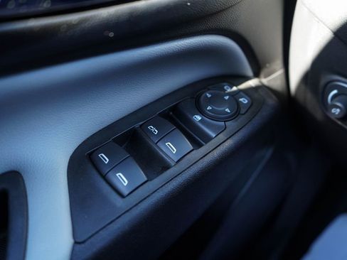 Used 2023 Chevrolet Equinox LT w/ Driver Convenience Package image 24