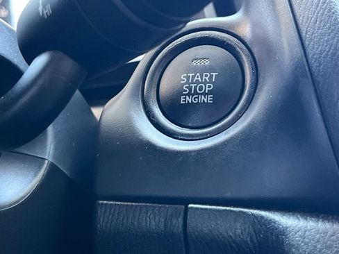 Used 2018 MAZDA MAZDA3 Touring FWD image 23