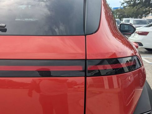 Used 2024 Hyundai Kona SEL AWD/4WD image 15