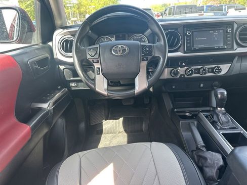 Used 2016 Toyota Tacoma SR5 w/ SR5 Appearance Package (SN) AWD/4WD image 20