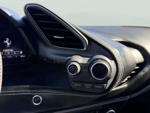 Used 2018 Ferrari 488 GTB image 35