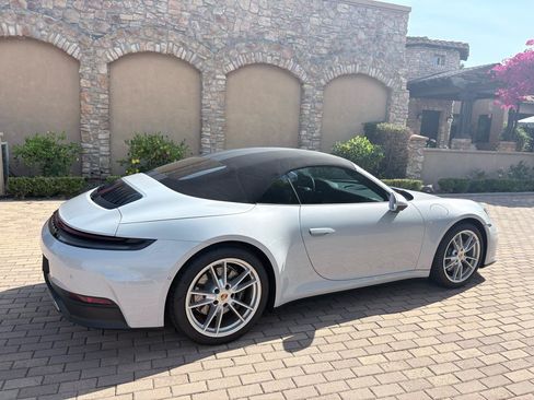 Used 2025 Porsche 911 Carrera RWD image 26