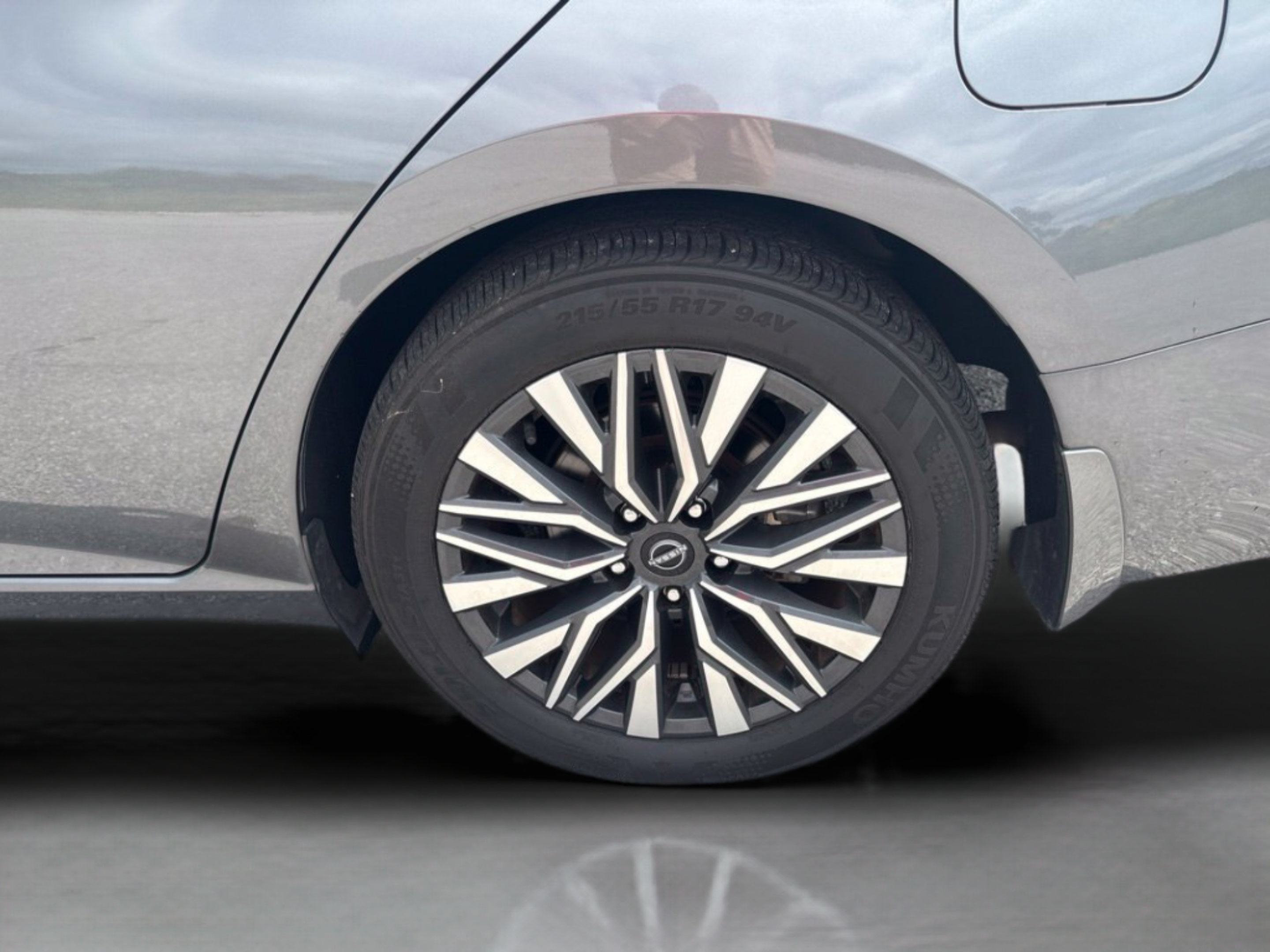 Used 2024 Nissan Altima 2.5 SV w/ SV Premium Package FWD image 34