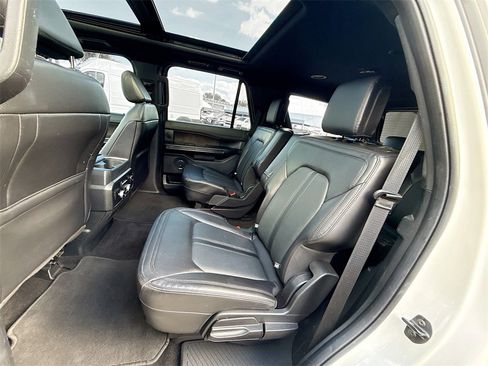 Used 2021 Ford Expedition Limited image 27