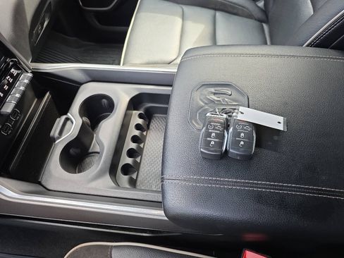Used 2023 RAM 1500 Laramie AWD/4WD image 19