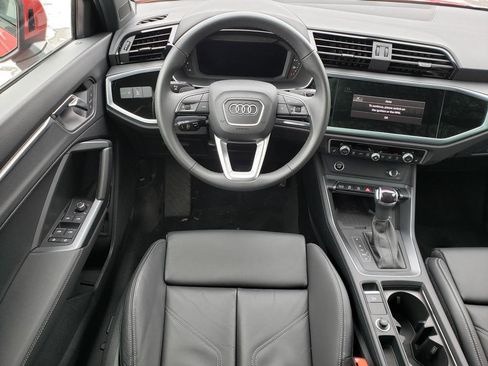 Used 2025 Audi Q3 2.0T Premium w/ Convenience Package image 14