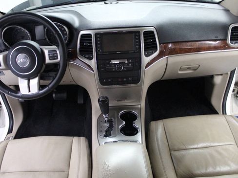 Used 2011 Jeep Grand Cherokee Limited w/ Trailer Tow Group IV AWD/4WD image 7