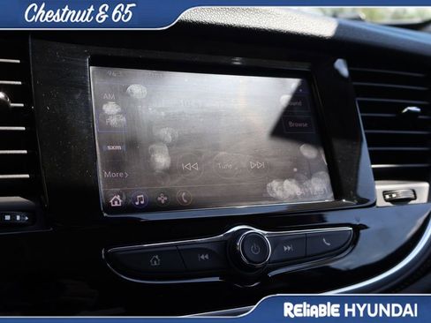 Used 2022 Buick Encore Preferred w/ Safety Package image 33