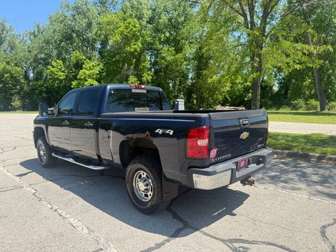 Used 2008 Chevrolet Silverado 2500 LT w/ 1LT Convenience Package AWD/4WD image 8