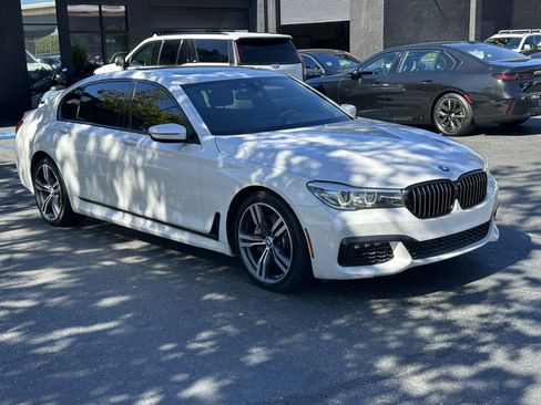 Used 2018 BMW 740i RWD image 7