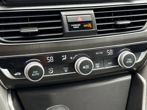 Used 2018 Honda Accord LX image 19