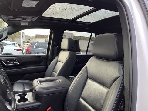 Used 2023 Chevrolet Tahoe Z71 w/ Off-Road Capability Package image 17