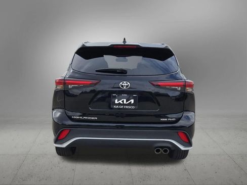 Used 2025 Toyota Highlander XSE AWD/4WD image 7