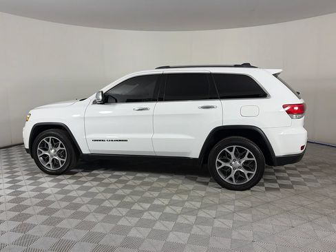 Used 2019 Jeep Grand Cherokee Limited w/ Trailer Tow Group IV AWD/4WD image 4