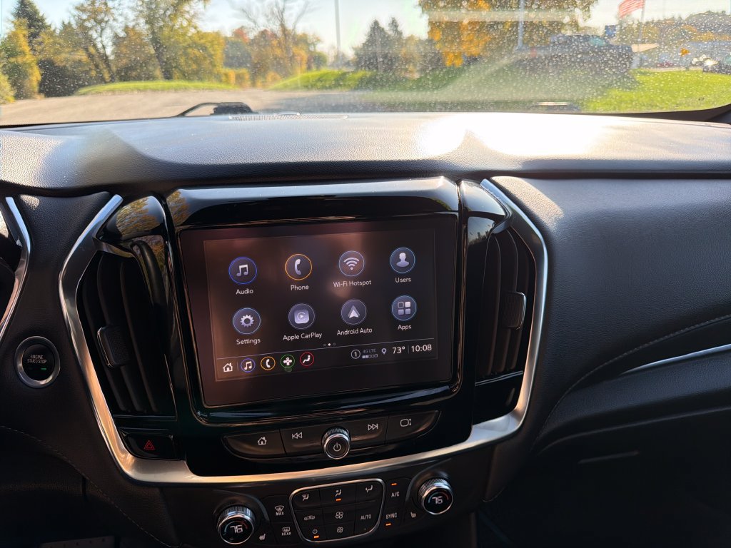 Used 2023 Chevrolet Traverse LT FWD image 18