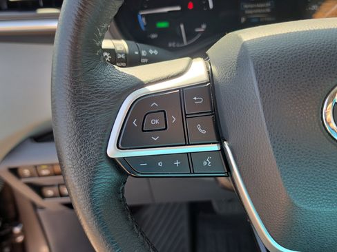 Used 2022 Toyota Sienna XLE FWD image 31